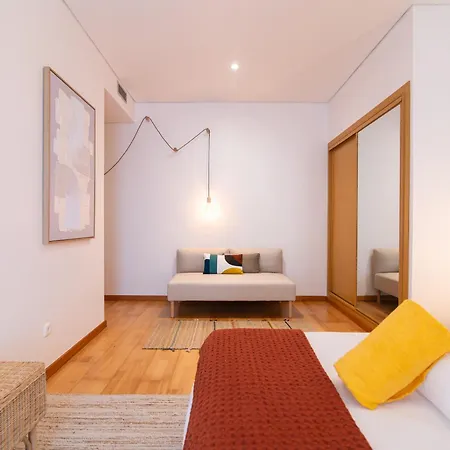 Urban Pdl Flat Ii Apartment